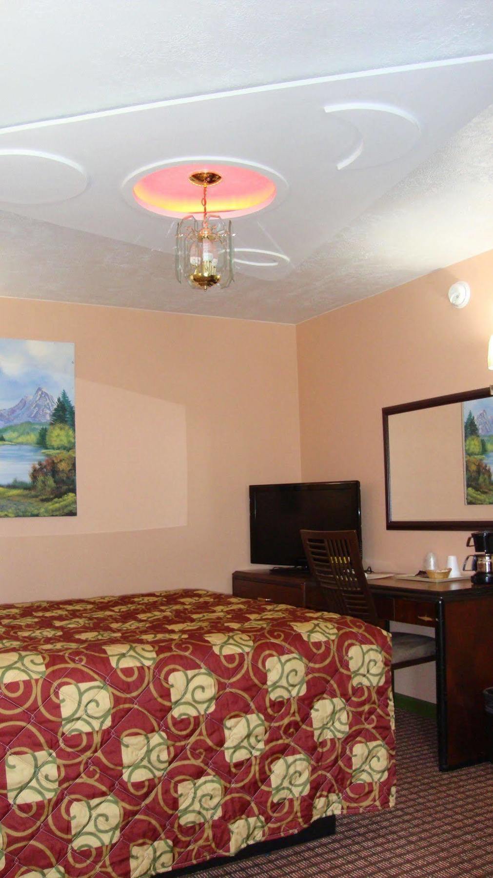 Pinconning Trail Inn Motel Buitenkant foto